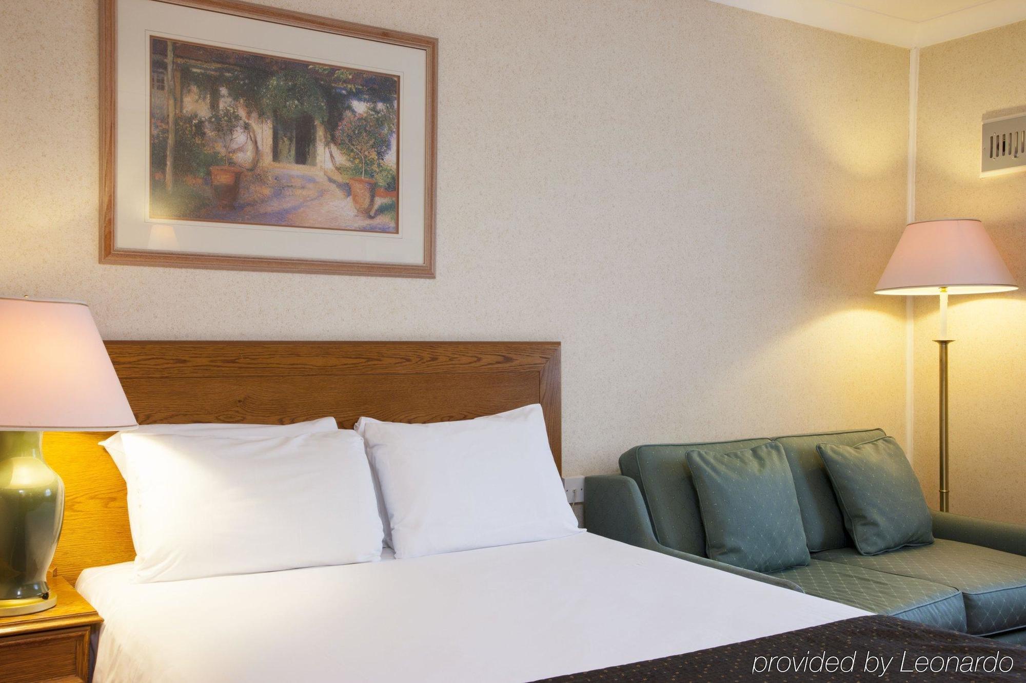 West By Ihg 4*