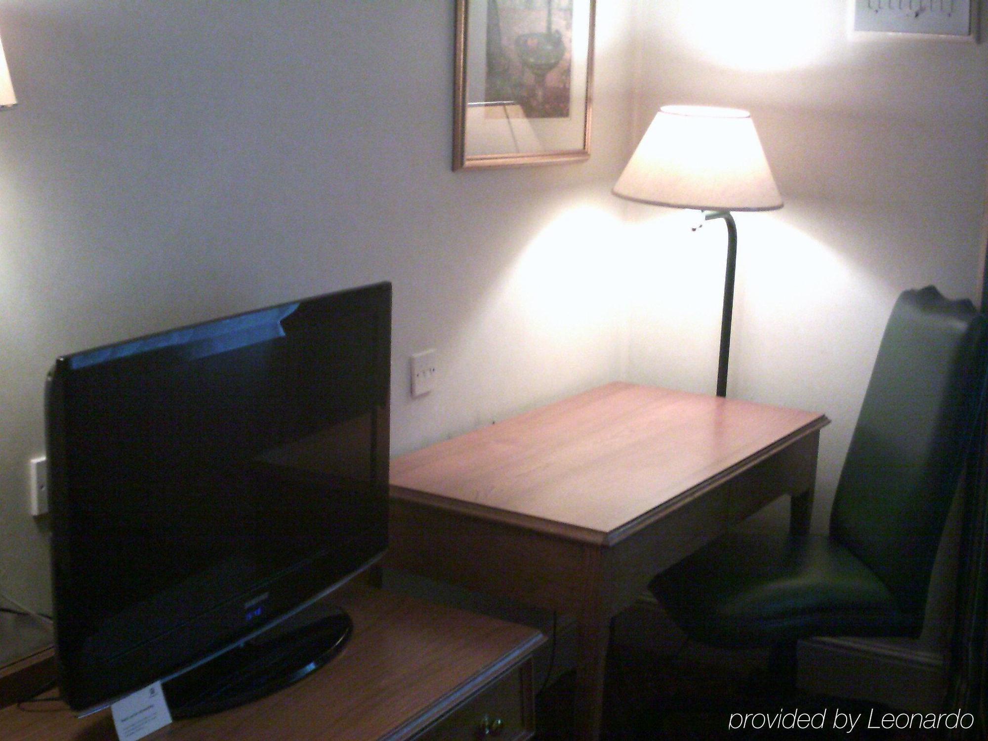 West By Ihg 4*