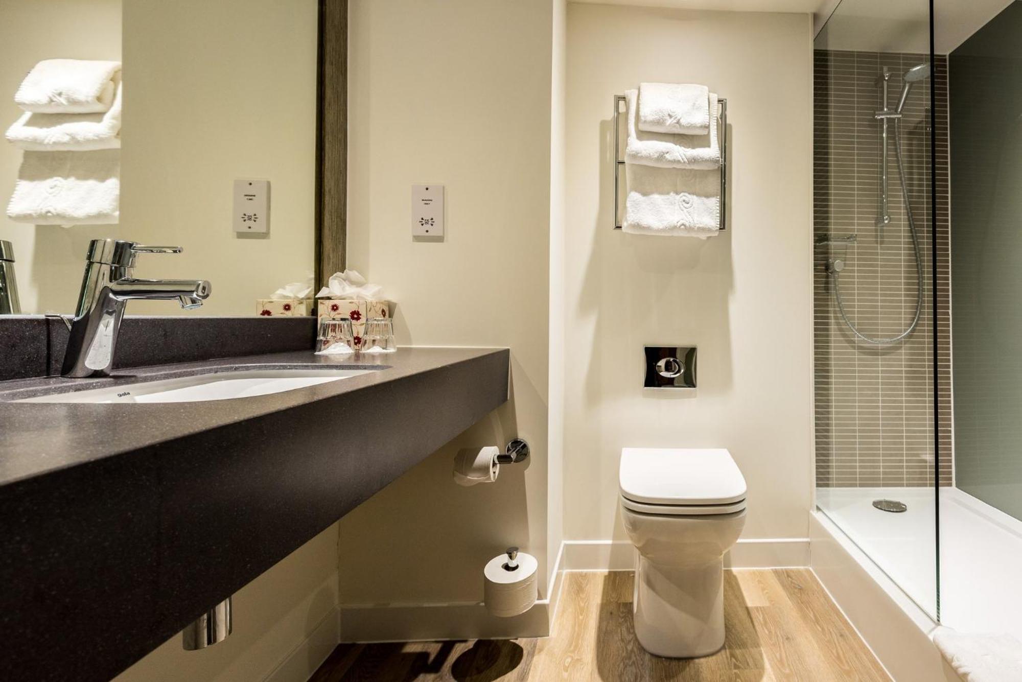 West By Ihg 4*